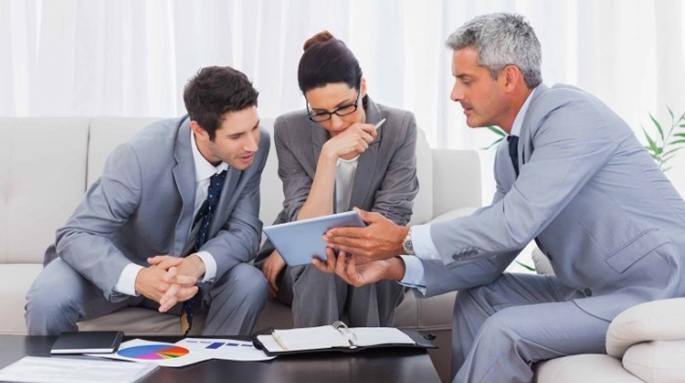 Financial Advisors and Asset Growth